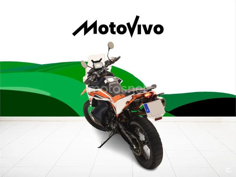 KTM 890 – Vista 8