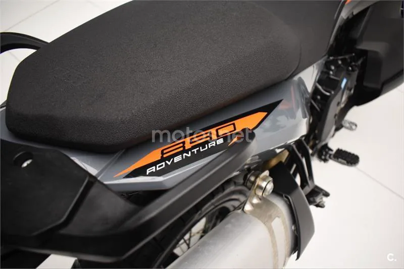 KTM 890 – Vista 11