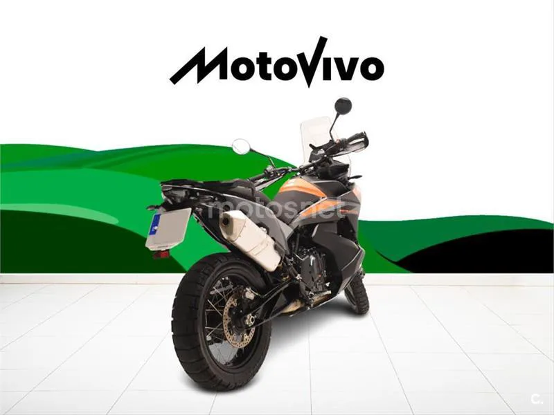 KTM 890 – Vista 4