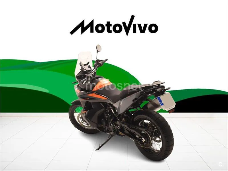 KTM 890 – Vista 8