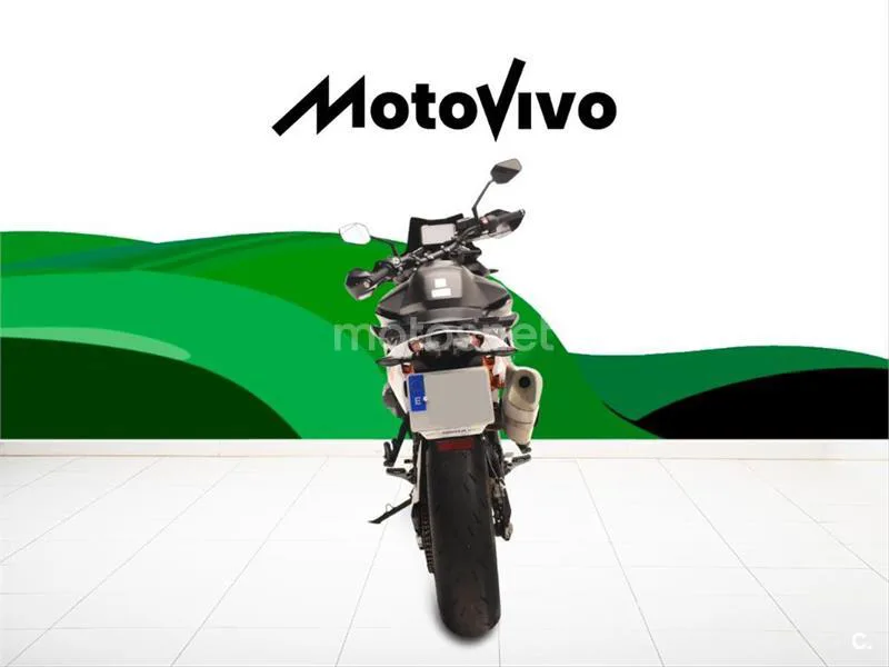 KTM 890 – Vista 5