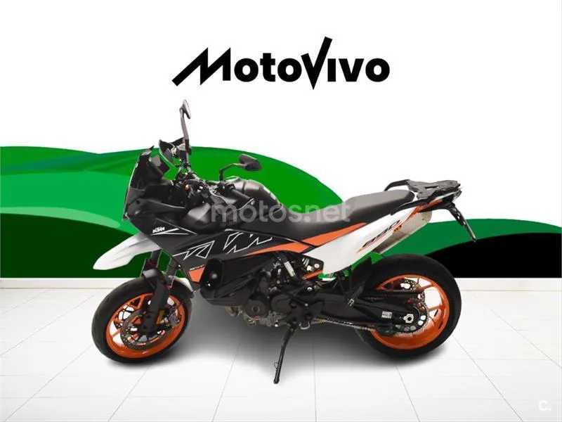 KTM 890 – Vista 6