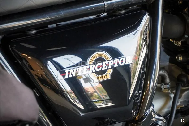 Royal Enfield Interceptor 650 – Vista 6