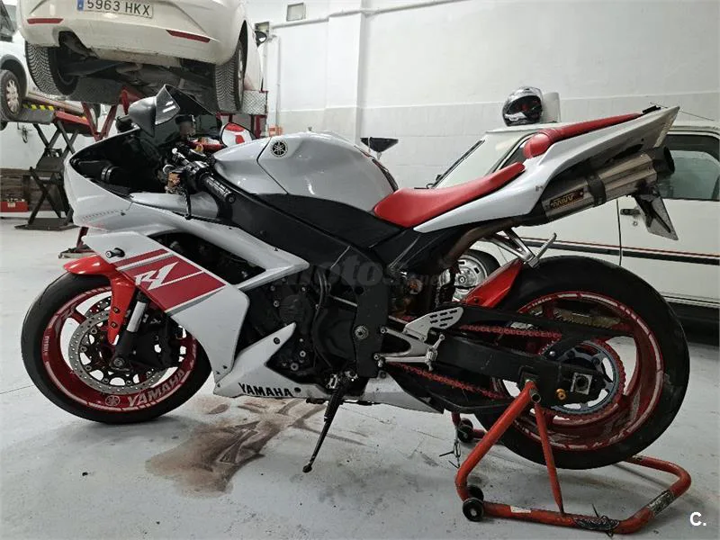 Yamaha R1 – Vista 5