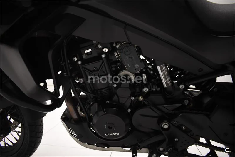 CFMOTO 800MT – Vista 9