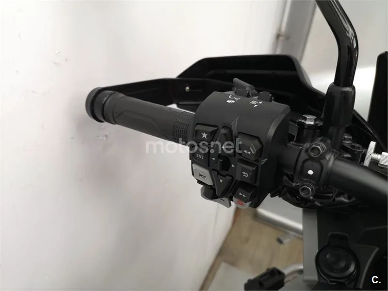 Honda CRF 1100L Africa Twin – Vista 9