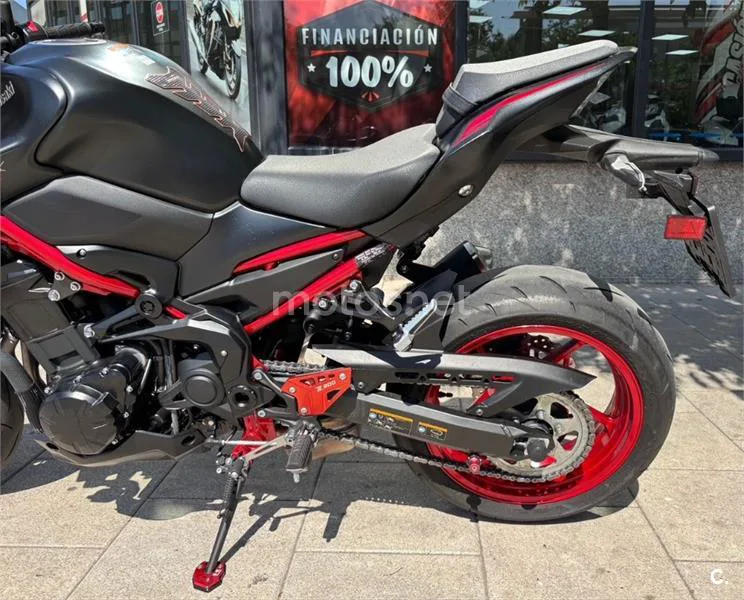 Kawasaki Z900 – Vista 3