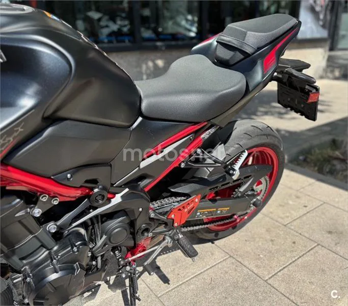 Kawasaki Z900 – Vista 6
