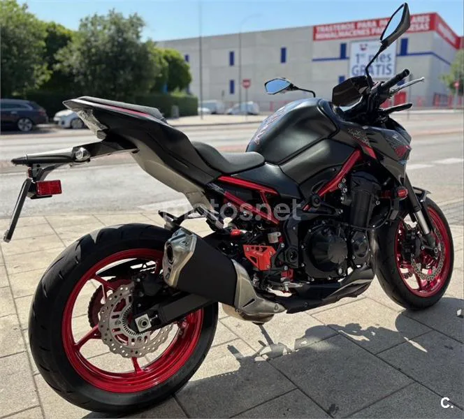 Kawasaki Z900 – Vista 10