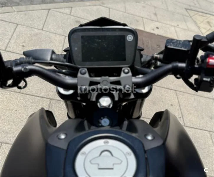 Yamaha MT-125 – Vista 12