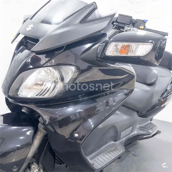 Suzuki Burgman 650 Executive – Vista 10