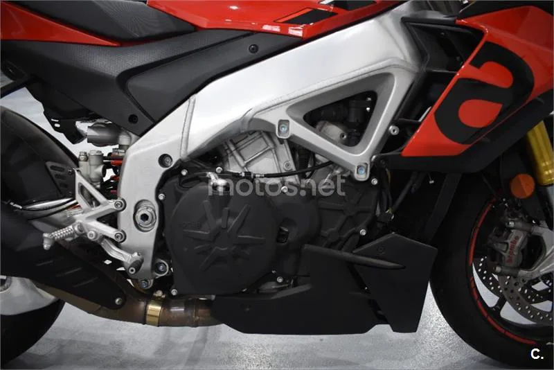 Aprilia Tuono V4 1100 – Vista 9