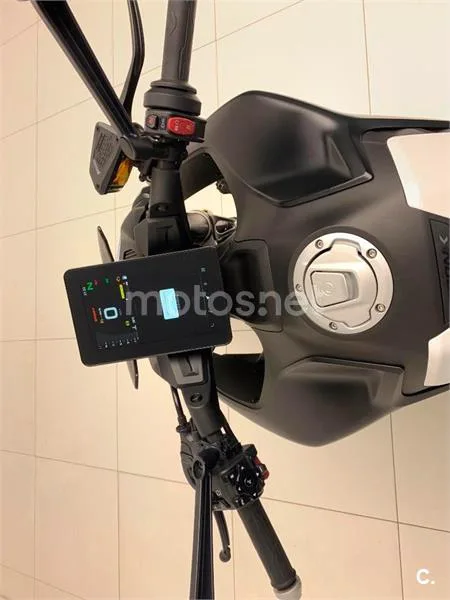 CFMOTO 800 NK Advanced – Vista 14