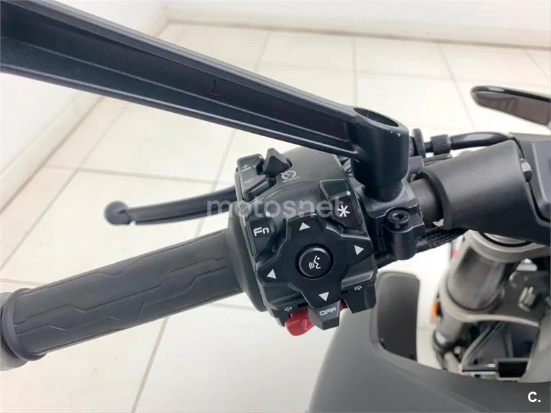 CFMOTO 800 NK Advanced – Vista 17