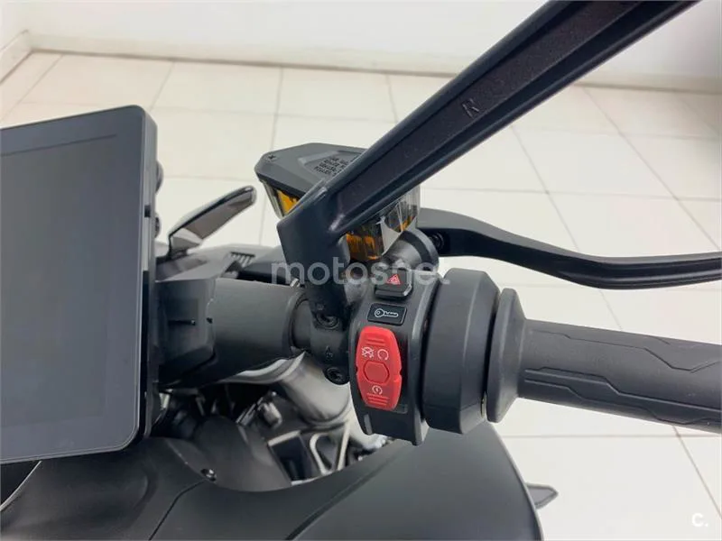 CFMOTO 800 NK Advanced – Vista 18