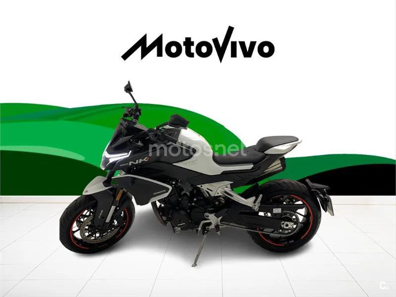 CFMOTO 800 NK Advanced – Vista 7