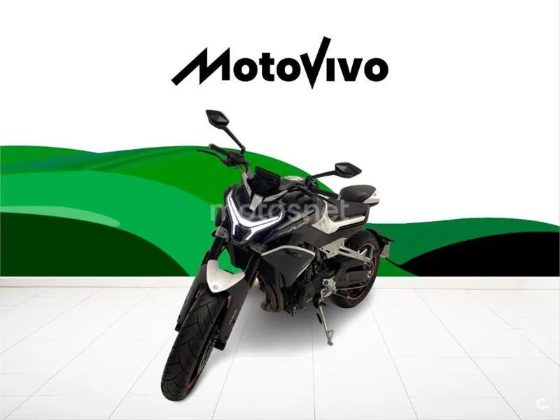 CFMOTO 800 NK Advanced – Vista 8