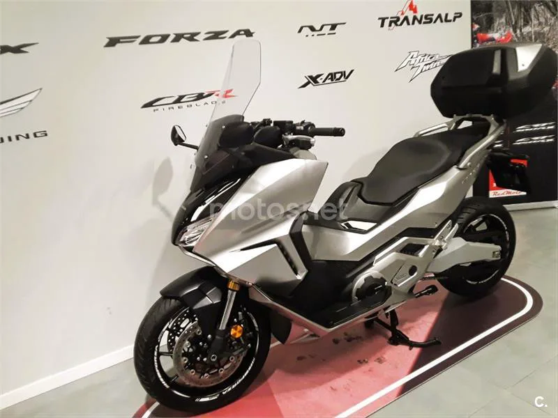Honda Forza 750 – Vista 5