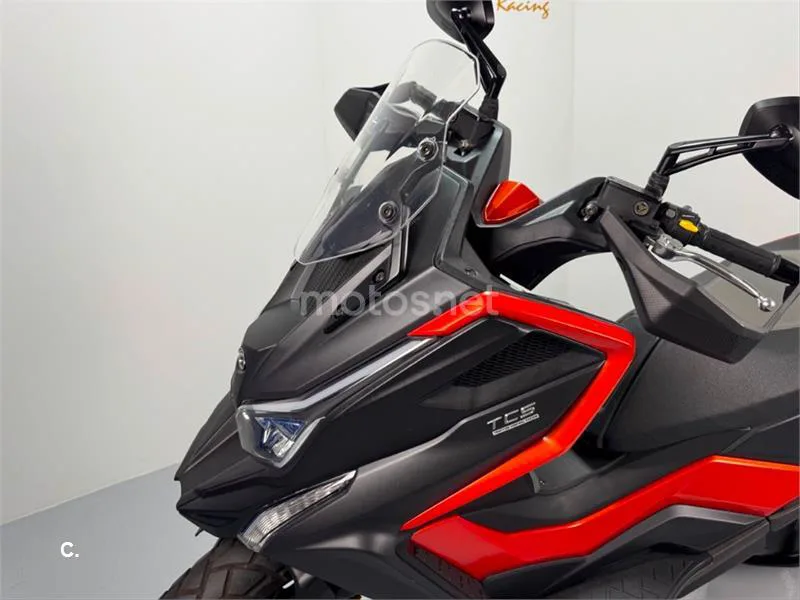 Kymco DTX 350 – Vista 11