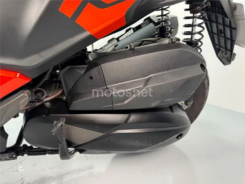 Kymco DTX 350 – Vista 13