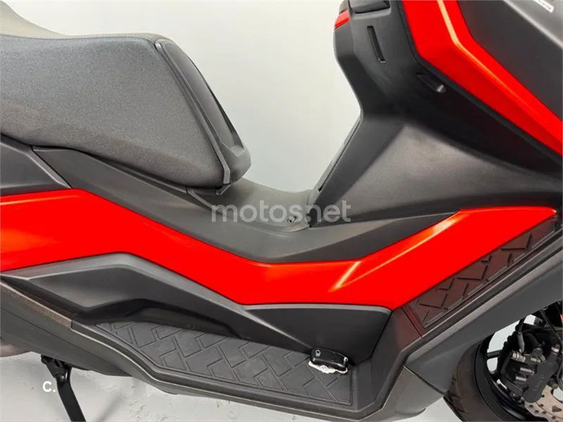 Kymco DTX 350 – Vista 5