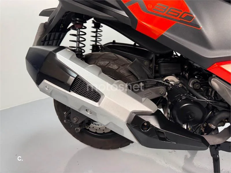 Kymco DTX 350 – Vista 7