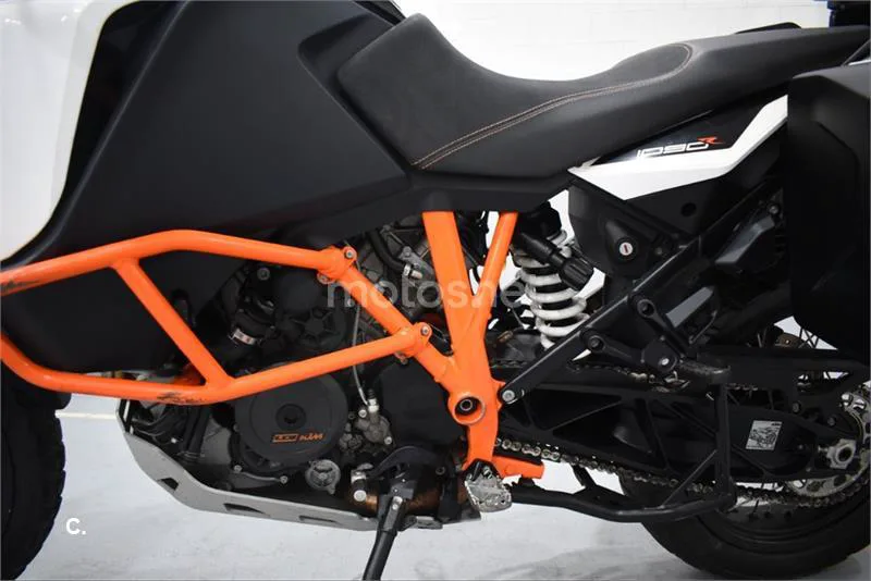 KTM 1090 Adventure – Vista 10