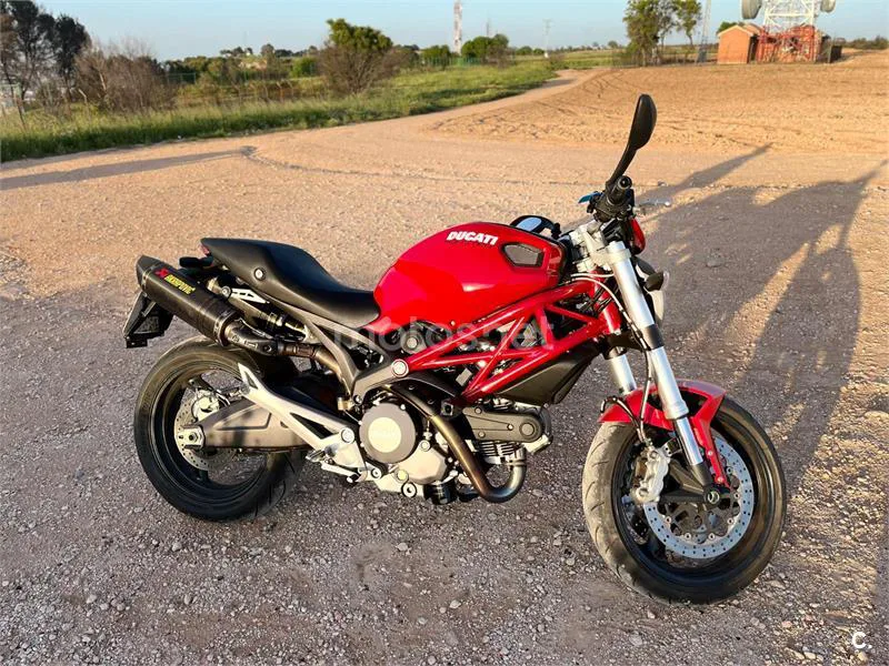 Ducati Monster 696+ 5000 € 2014 Madrid - 1