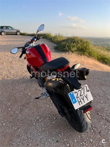 Ducati Monster 696+ – Vista 4