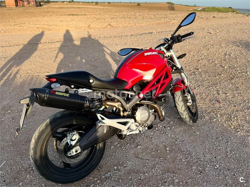 Ducati Monster 696+ – Vista 5