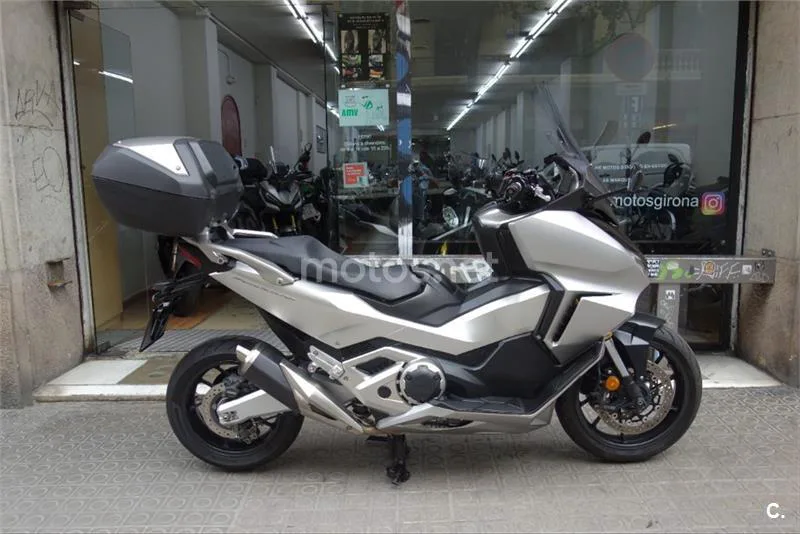 Honda Forza 750 – Vista 3