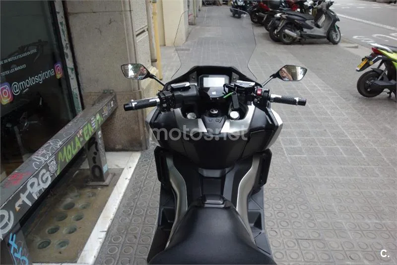 Honda Forza 750 – Vista 7