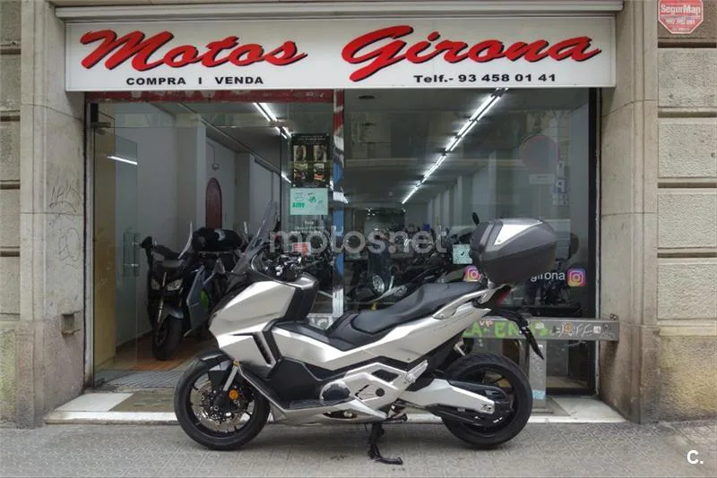 Honda Forza 750 – Vista 10