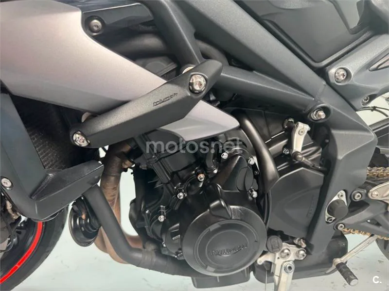 Triumph Street Triple – Vista 14
