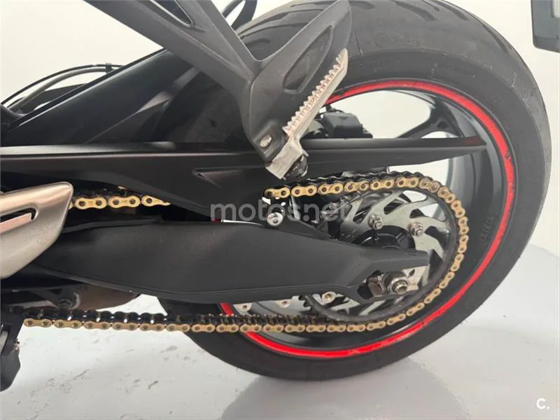Triumph Street Triple – Vista 17