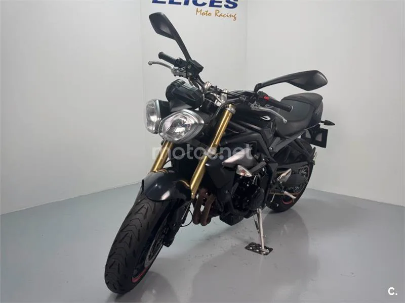 Triumph Street Triple – Vista 18