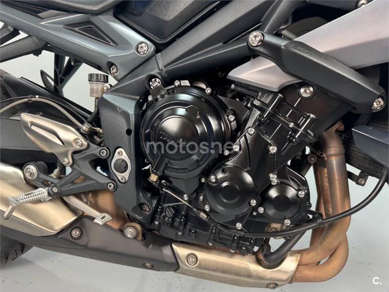 Triumph Street Triple – Vista 4