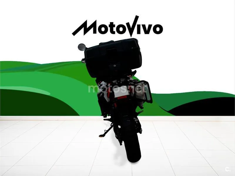 KTM 890 – Vista 6