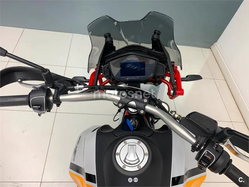 Moto Guzzi V85 TT – Vista 12
