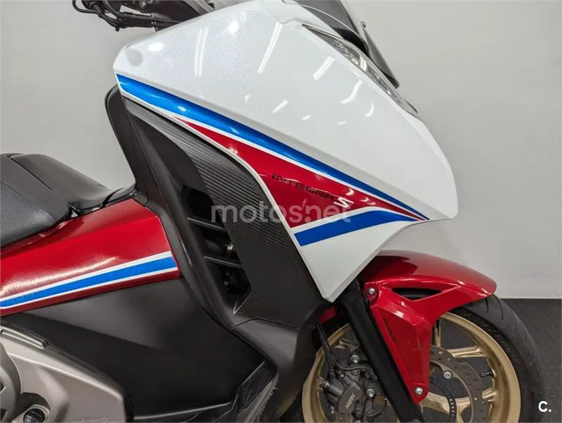 Honda Integra 750 S – Vista 6