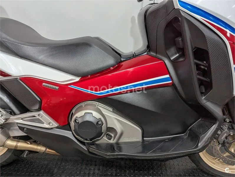 Honda Integra 750 S – Vista 7