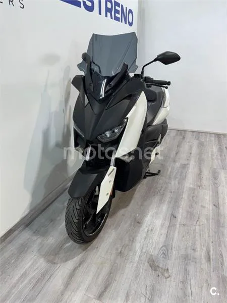 Yamaha XMAX 300 – Vista 4