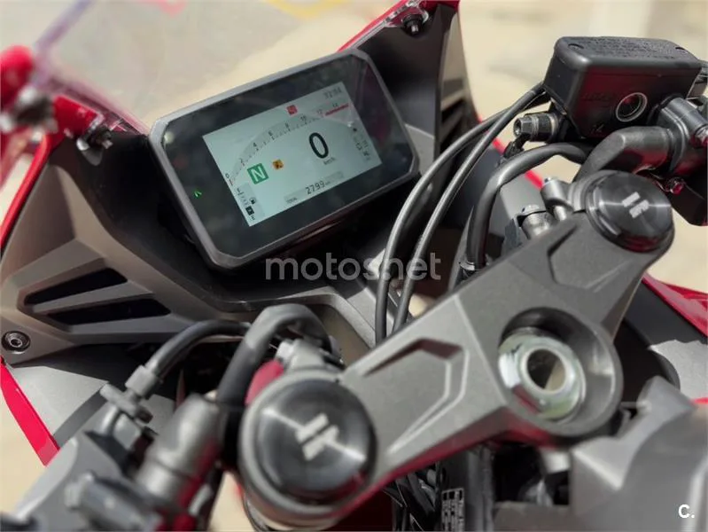 Honda CBR 650 R – Vista 16