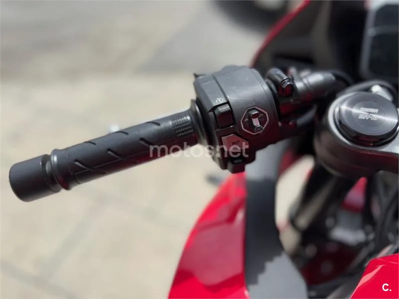 Honda CBR 650 R – Vista 17