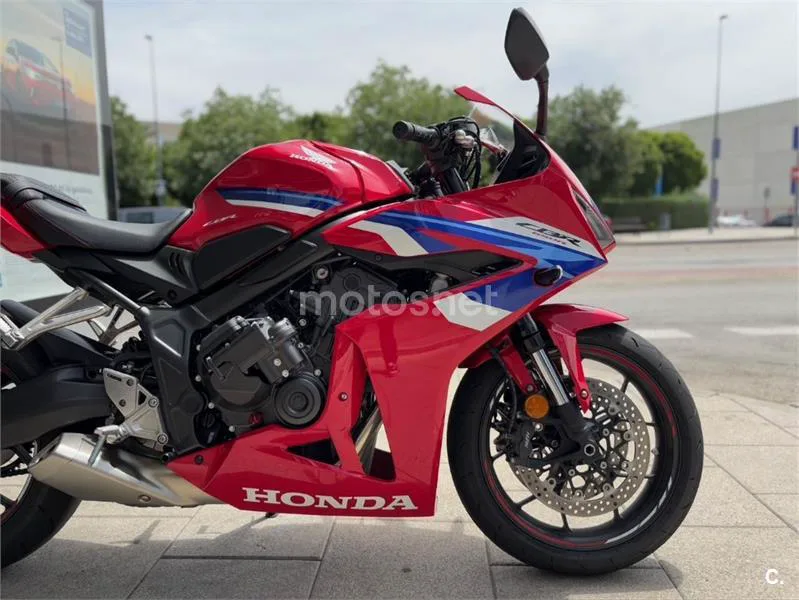Honda CBR 650 R – Vista 9