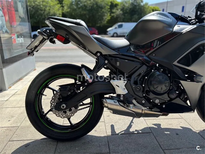 Kawasaki Ninja 650 – Vista 8