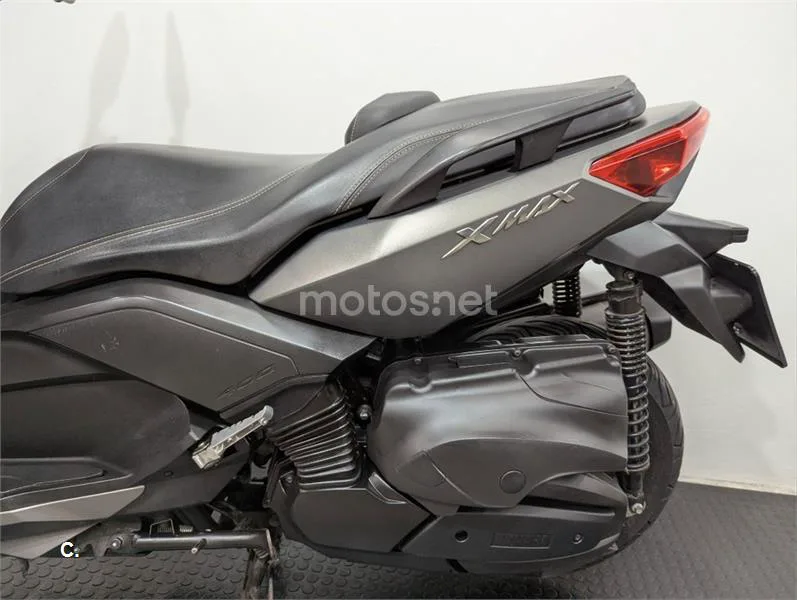 Yamaha XMAX 400 – Vista 4