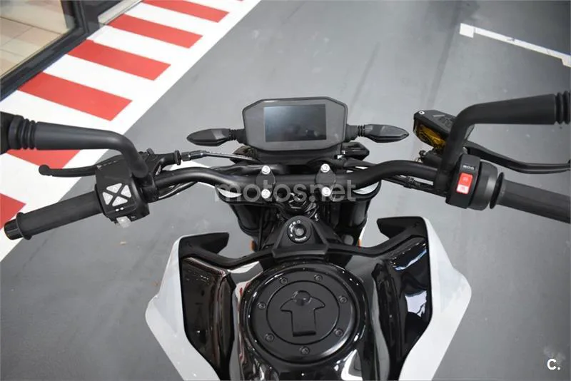 KTM 790 – Vista 14
