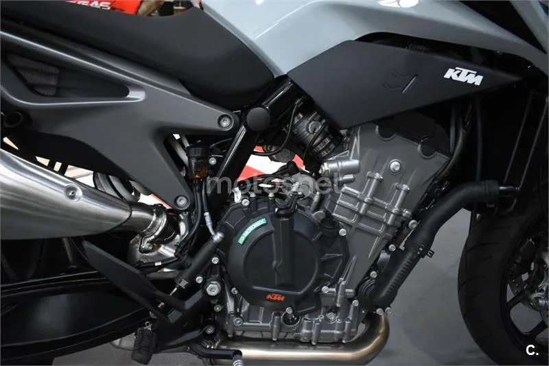 KTM 790 – Vista 10