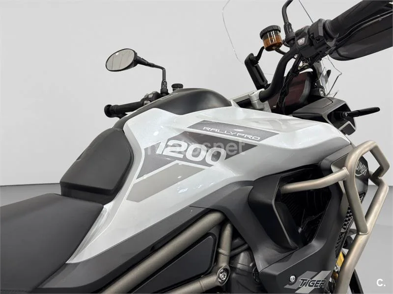 Triumph Tiger 1200 - Vista 18